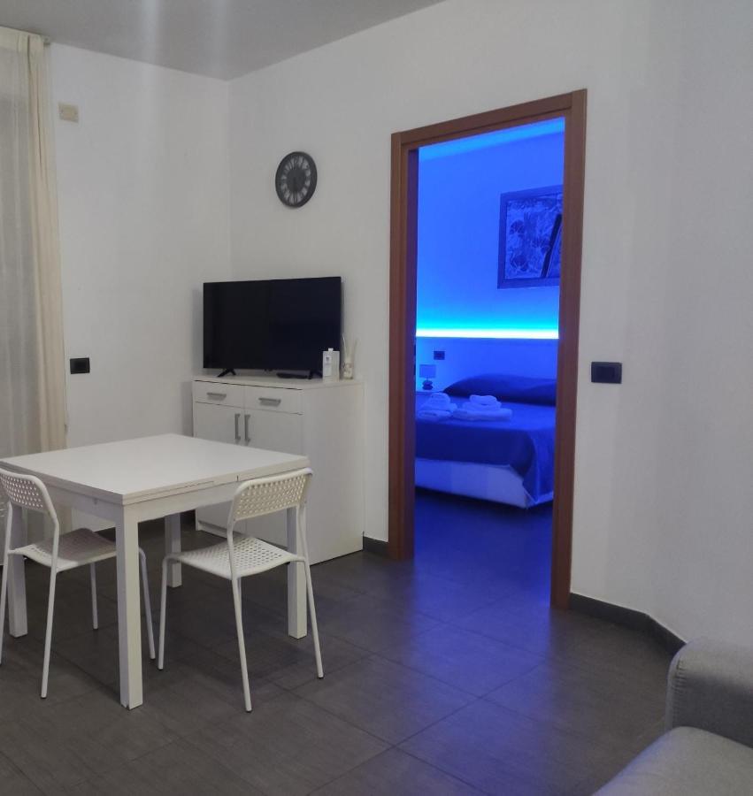 Darsena Lux Apartment Фьюмичино Экстерьер фото